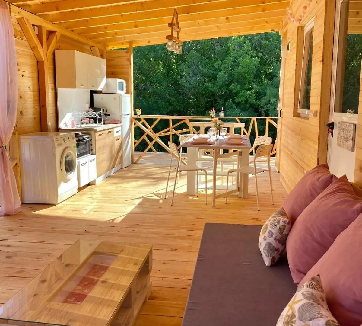 Campsite Цветовете На Слънцето Hotel Burgas Bulgaria